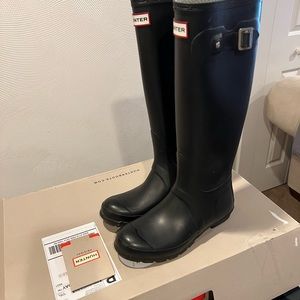Women’s Size 6 Matte Black Hunter Boots